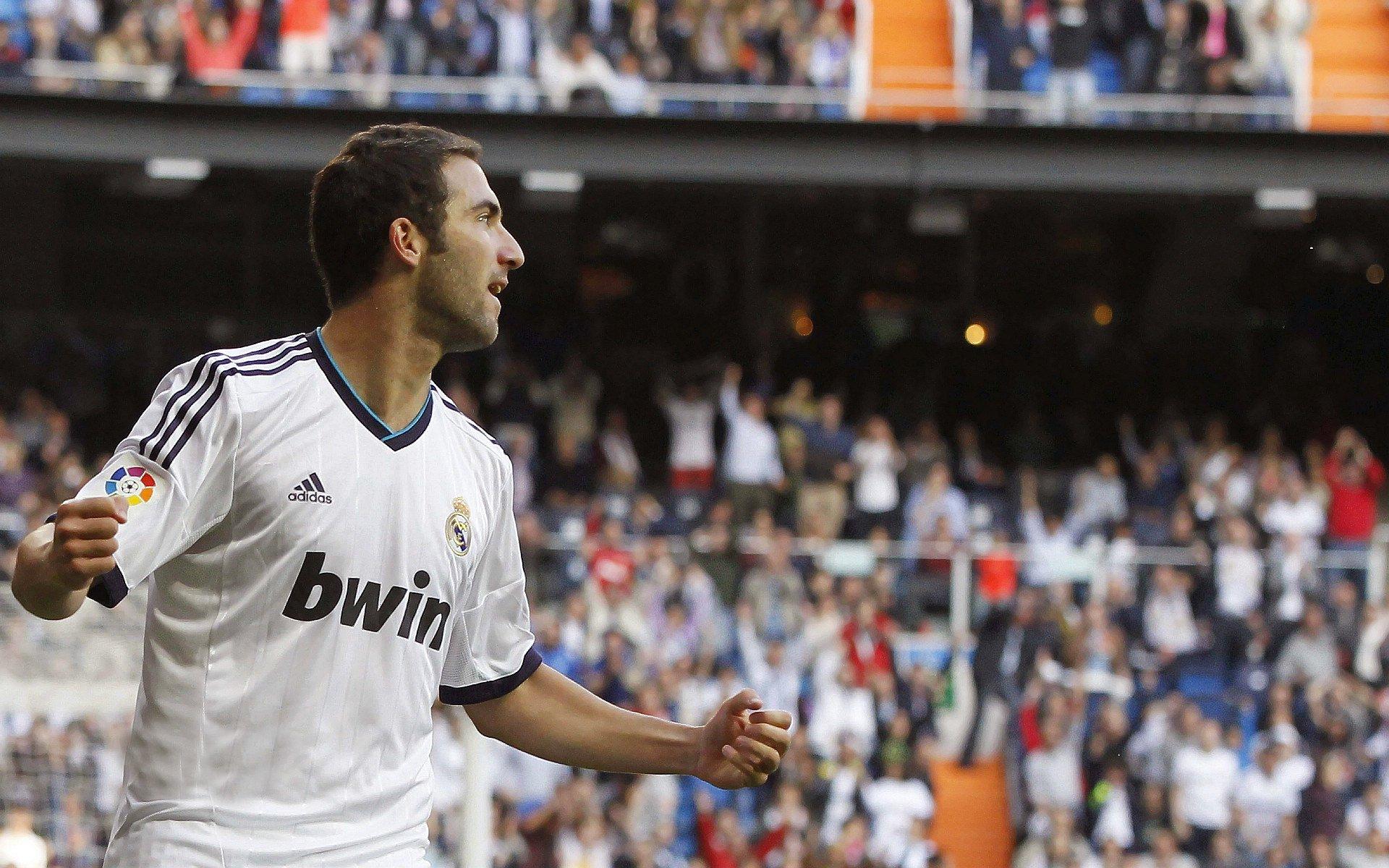 纽卡斯尔8000万欧报价谢什科，曼联退出竞价争夺战