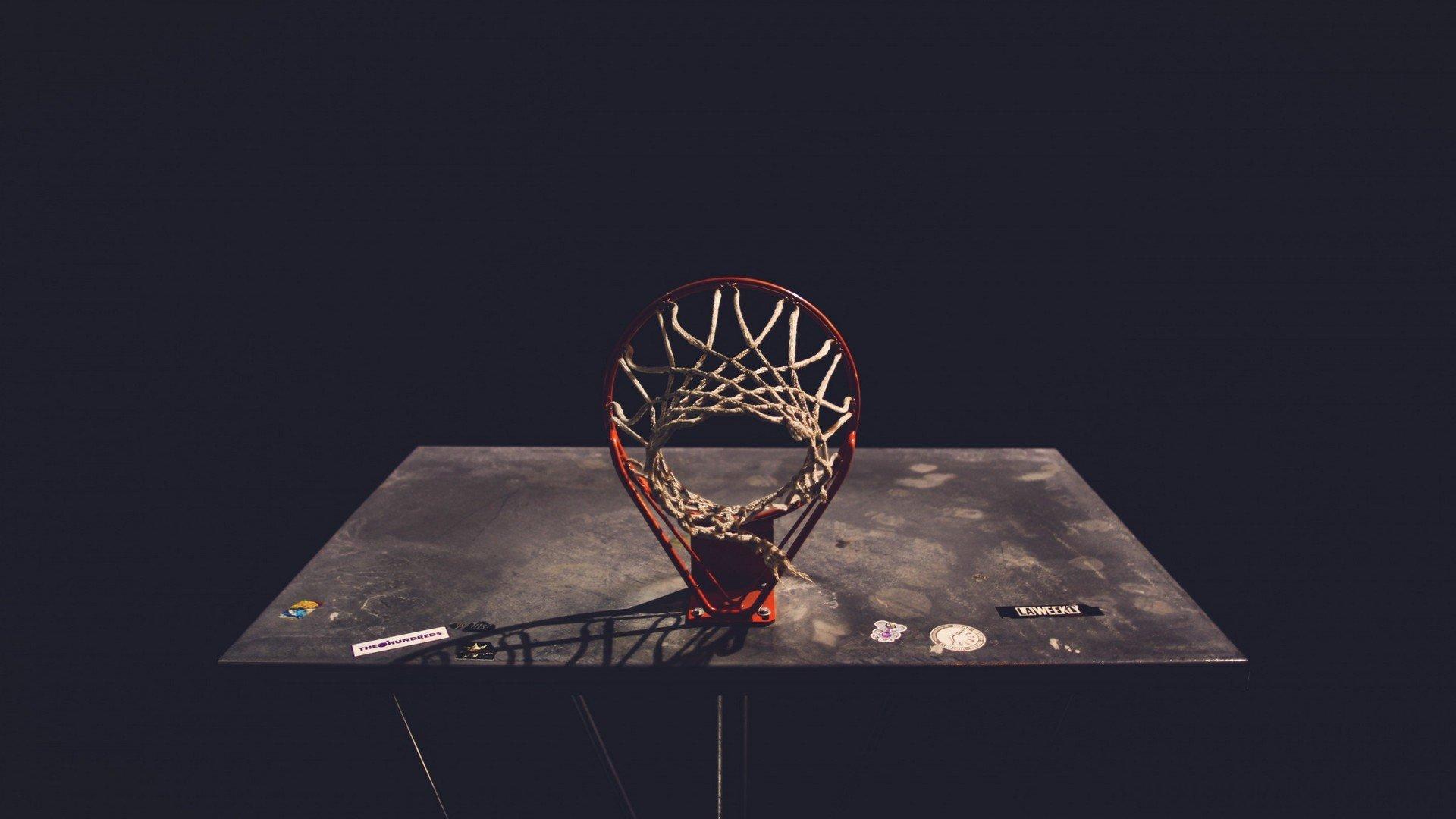 德甲巅峰战，胡梅尔斯失误酿险 莱万双响定乾坤 拜仁3-2客胜多特