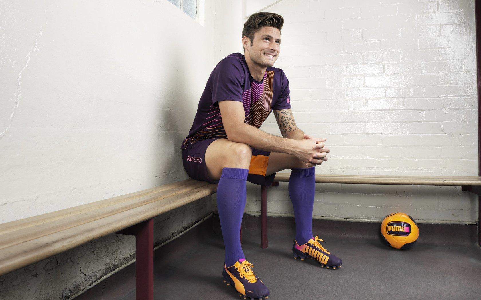 德甲焦点战，凯恩建功难救主 拜仁补时失球憾平门兴